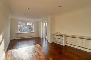 Lounge/Diner- click for photo gallery